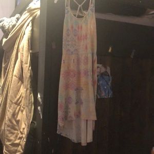 I’m selling a dress that doesn’t fit me anymore